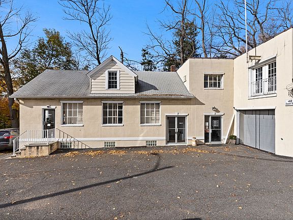 4th image of 40 W Essex St #3