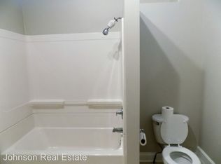 101 N Main St APT 217, Fairfield, IA 52556