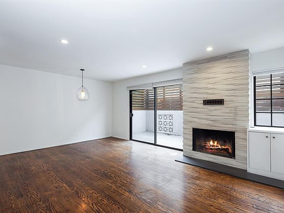 3rd image of 1532 9th St Unit 3