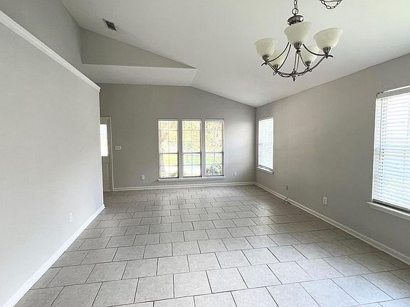 3rd image of 2214 Heathrow Dr