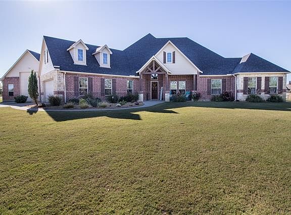 3rd image of 276 Sierra Dr