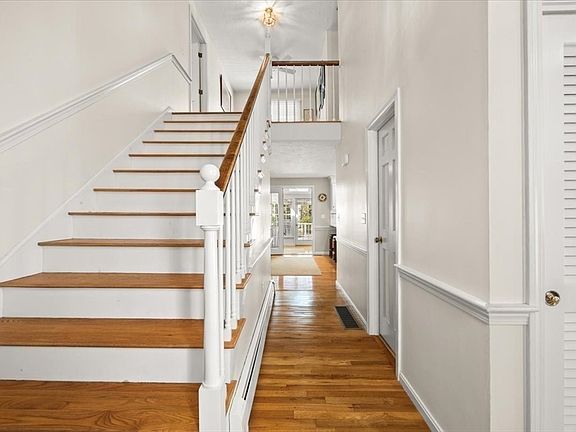 3rd image of 47 Peach Tree Rd