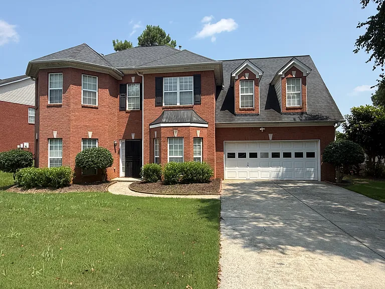 1315 Chandler Ridge Dr — Photo 1