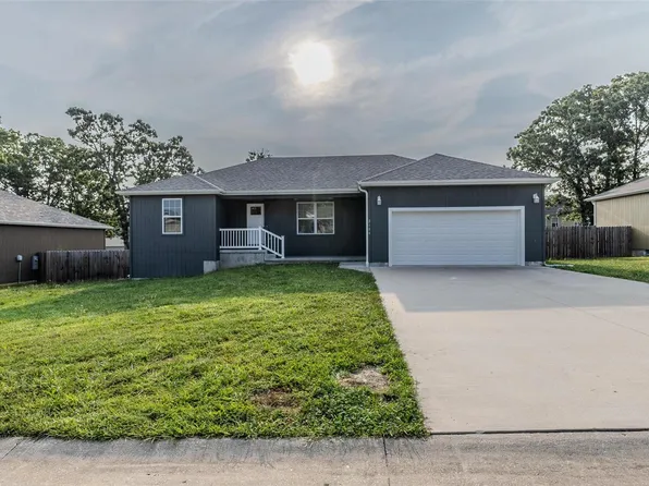 2100 Emmy Ave, Lebanon, MO 65536