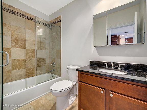 3rd image of 4835 N Ashland Ave #3