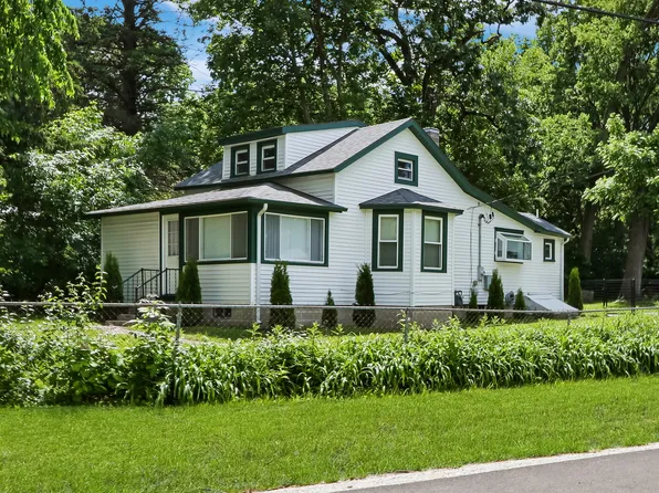 38427 N Lakeside Pl, Antioch, IL 60002