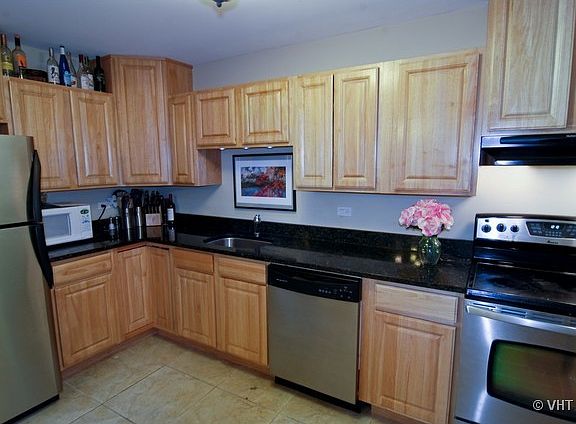 5th image of 426 S Lombard Ave APT 206