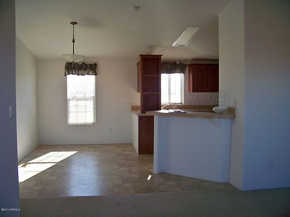 4th image of 1360 15th North --