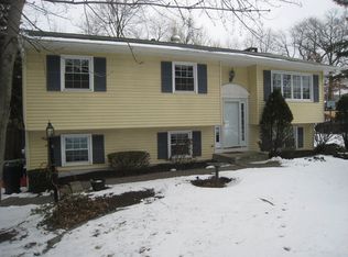 142 Purple Martin Rd, Montgomery, NY 12549