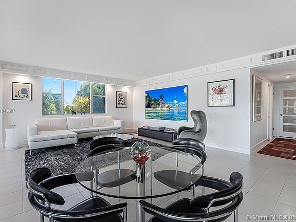 4th image of 3800 Hillcrest Dr APT 202