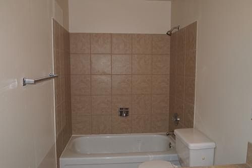 3rd image of 1431 30th St SE APT 206