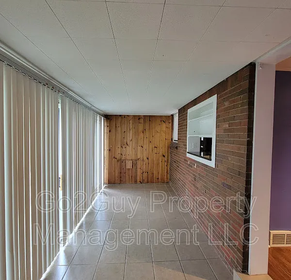 23331 Oak St — Photo 4