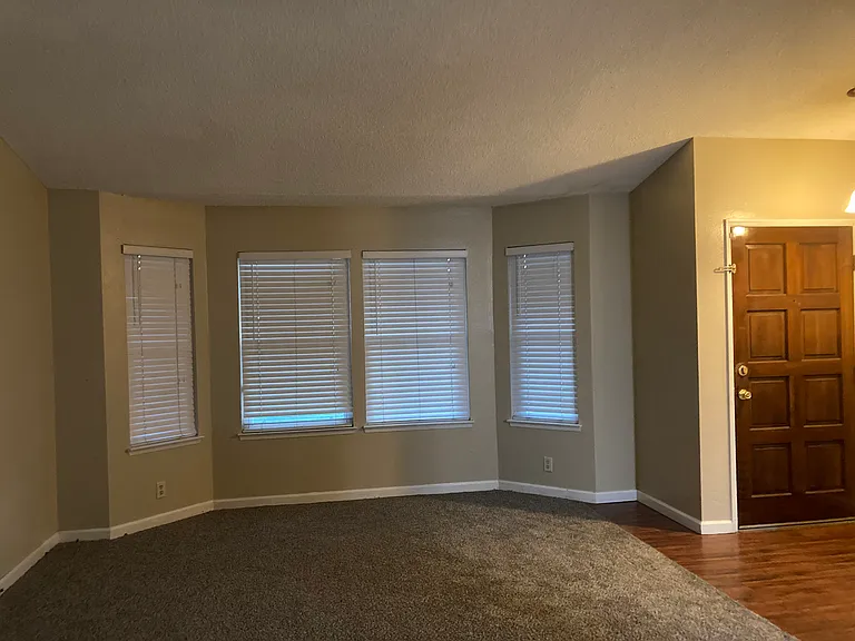 2385 Fernwood Dr — Photo 11