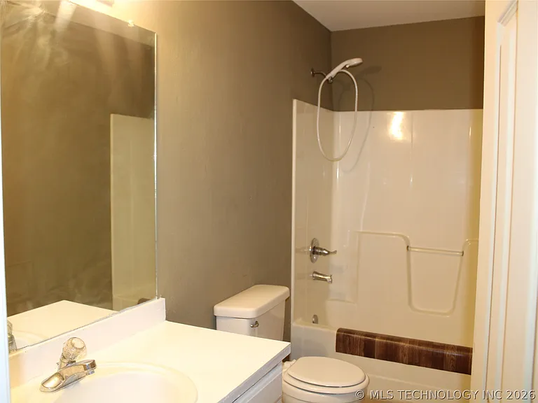6657 S Utica Pl — Photo 10