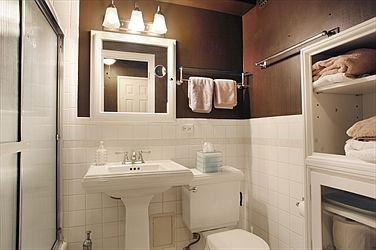 4th image of 101 W 23rd St APT 2F