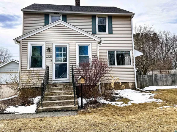 1308 Prospect Ave, Cloquet, MN 55720