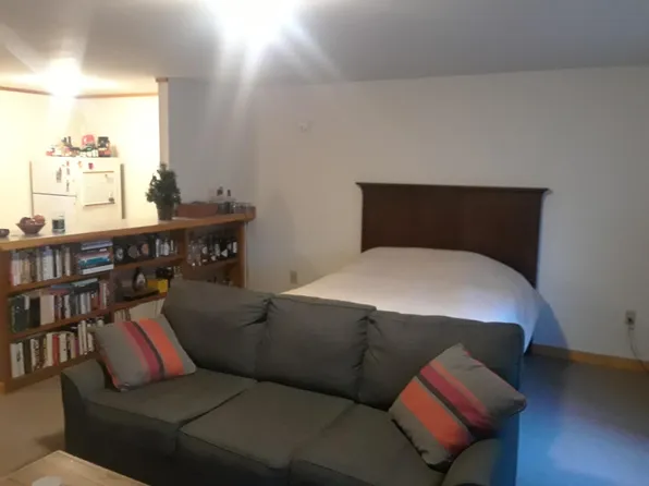 88 Maple St APT A, Burlington, VT 05401