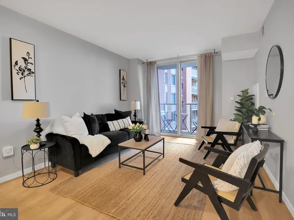 1000 New Jersey Ave SE APT 402, Washington, DC 20003