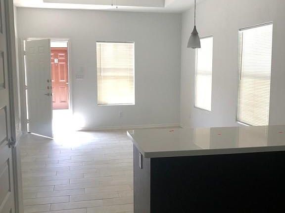 3rd image of 3602 Valeria St