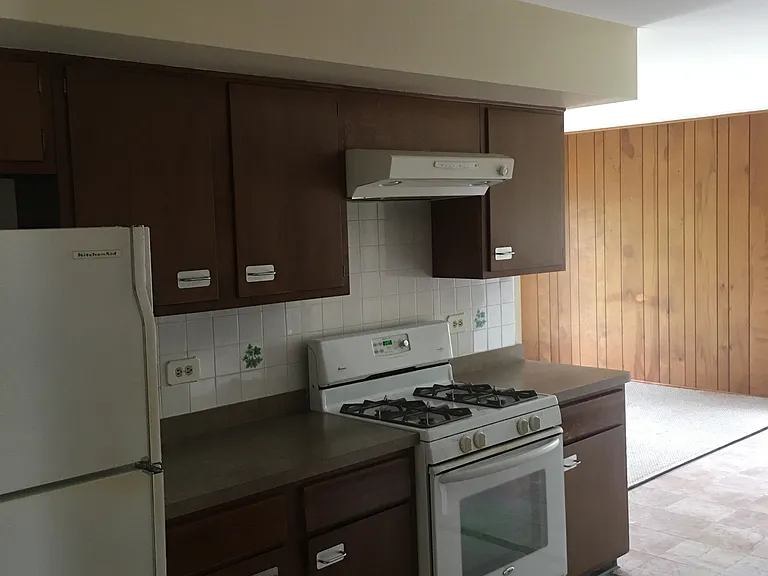 2S058 Churchill Ln — Photo 2