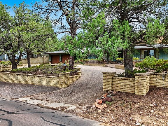 2nd image of 1027 Country Club Dr