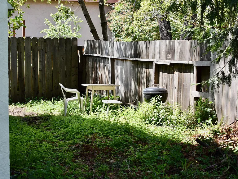 1815 Derby St #C — Photo 15
