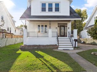702 Elmwood Rd, Baltimore, MD 21206