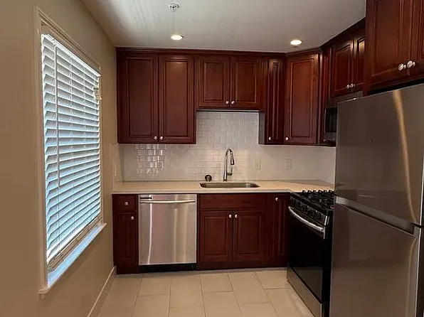721 Rollins Rd APT 3, Burlingame, CA 94010