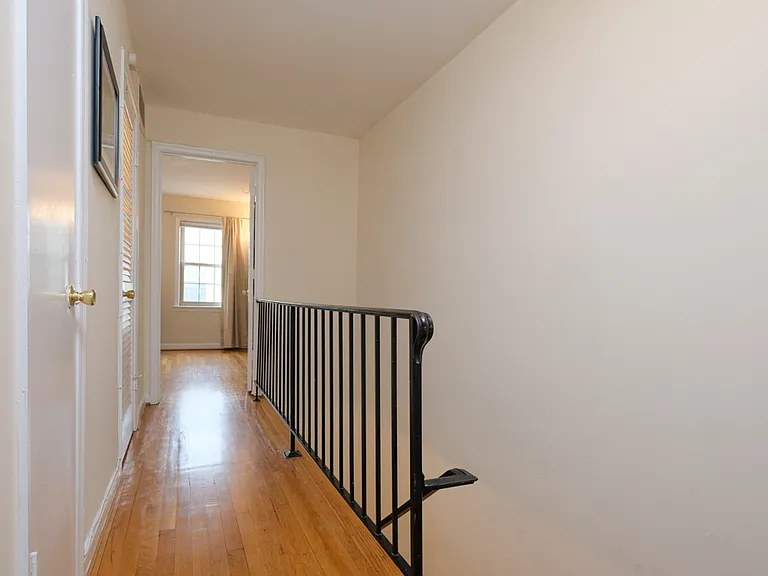 4450 Macarthur Blvd NW #7B — Photo 8