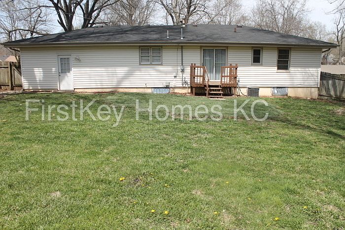 1st image of 9009 E 89th St