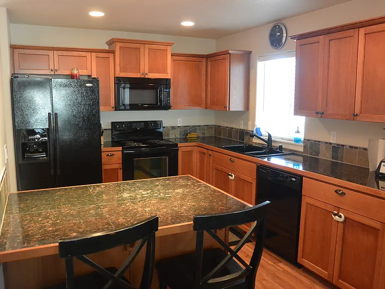 7610 NE 61st Way — Photo 4