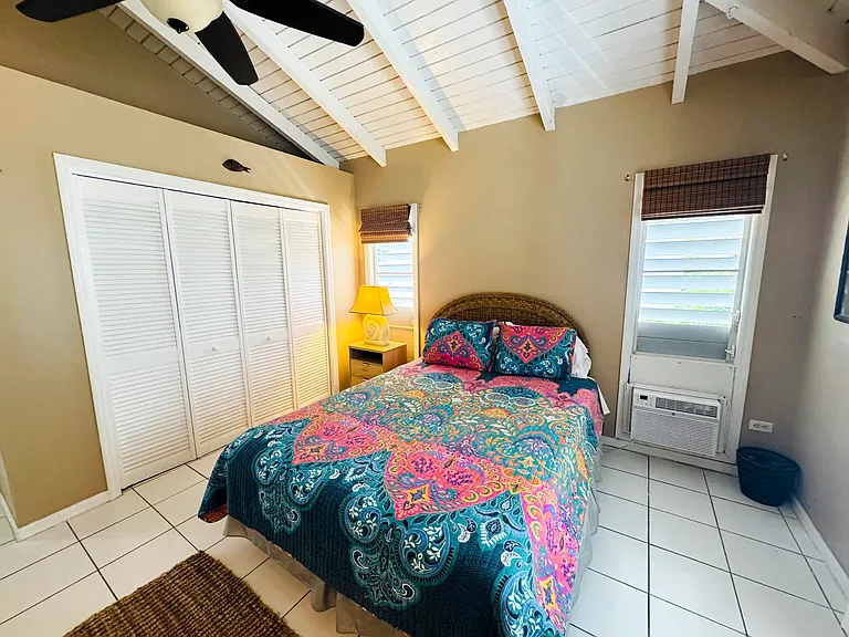205 Ruby Byu — Photo 14