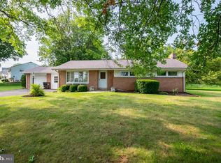 909 Nicholson Ave, Douglassville, PA 19518