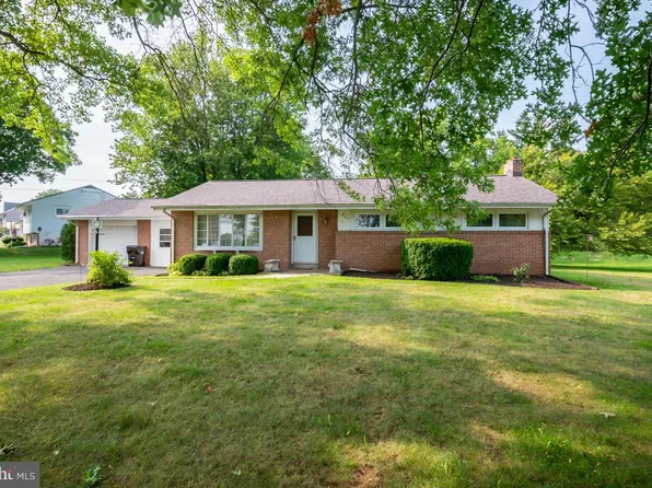 909 Nicholson Ave, Douglassville, PA 19518