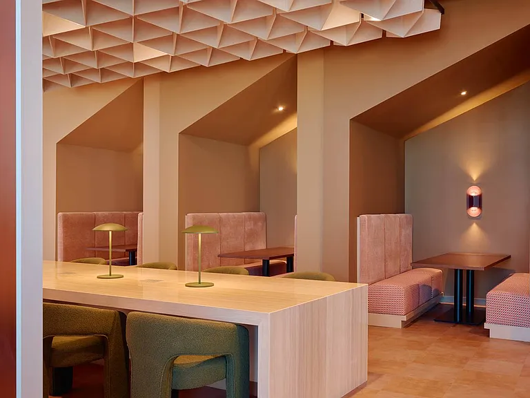 Sol Modern Phoenix Apartments Coworking Lounge