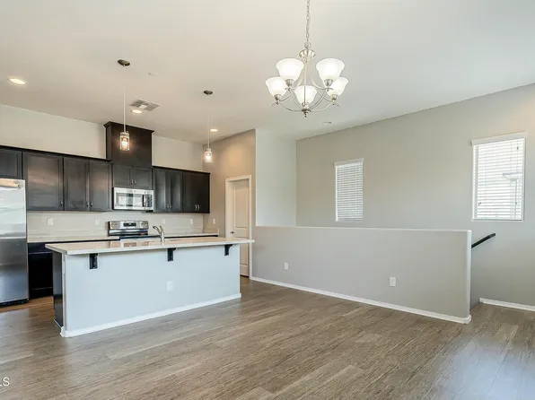 14870 W ENCANTO Boulevard #2024, Goodyear, AZ 85395