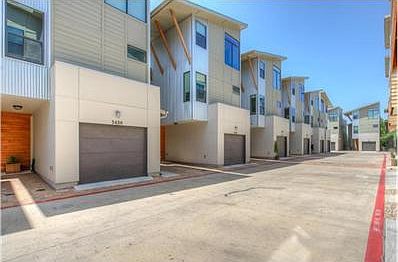 Detached townhome style condos in the heart of SoCo