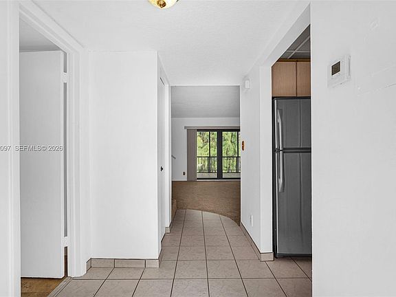 4th image of 430 Commodore Dr APT 304
