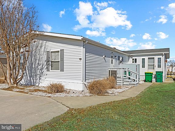 3rd image of 35617 Joann Dr