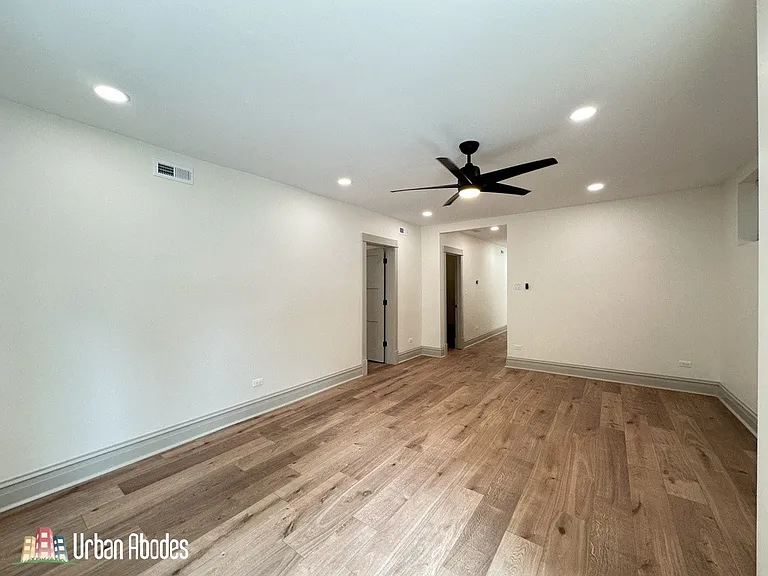 1933 N Fairfield Ave — Photo 17