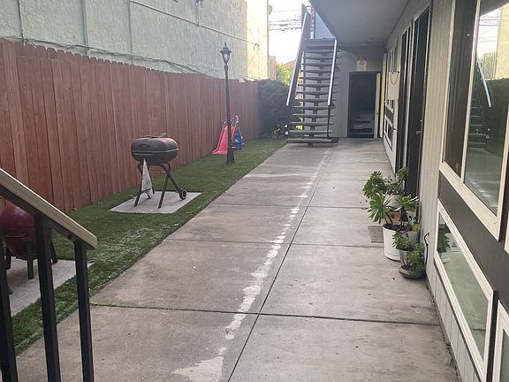 3rd image of 537 Grand Ave #2