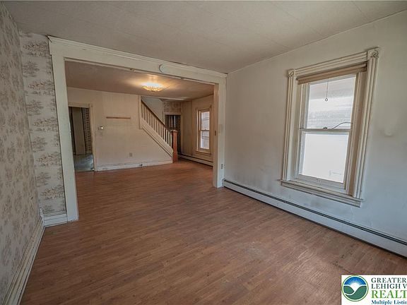 2nd image of 335 Broad St
