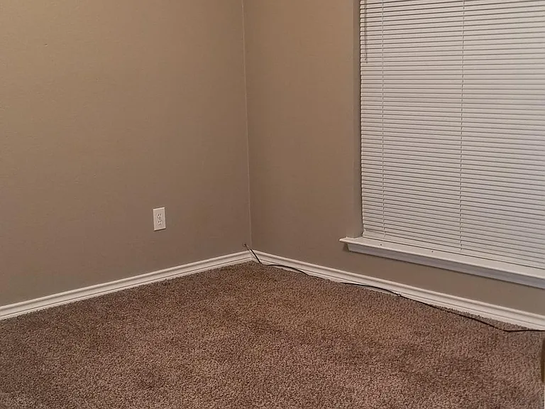2333 Elkridge Dr — Photo 11