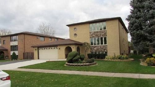 1st image of 11200 S Helena Dr APT 2