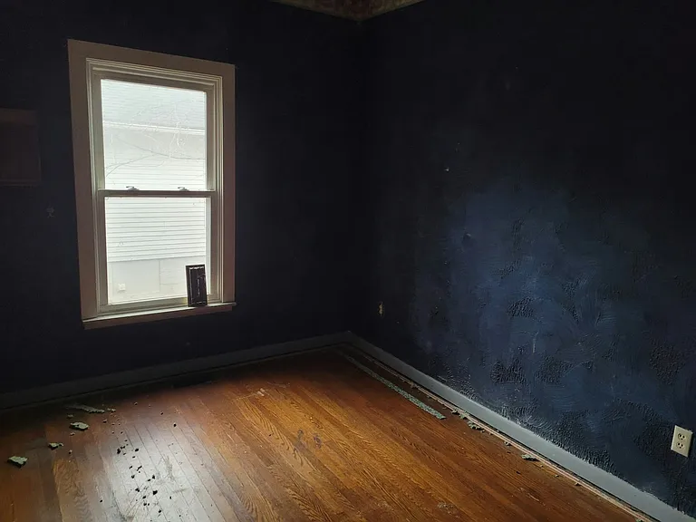 203 W Lindell St — Photo 4