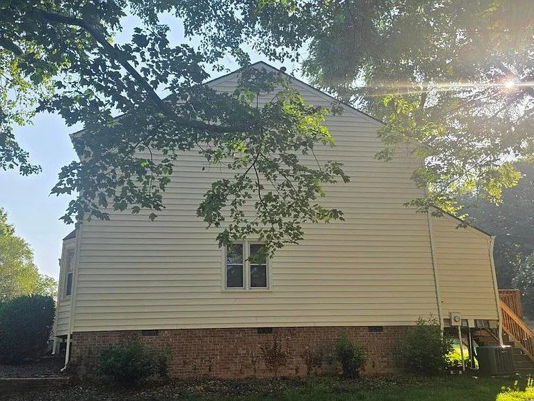 6550 Thetford Ct — Photo 16
