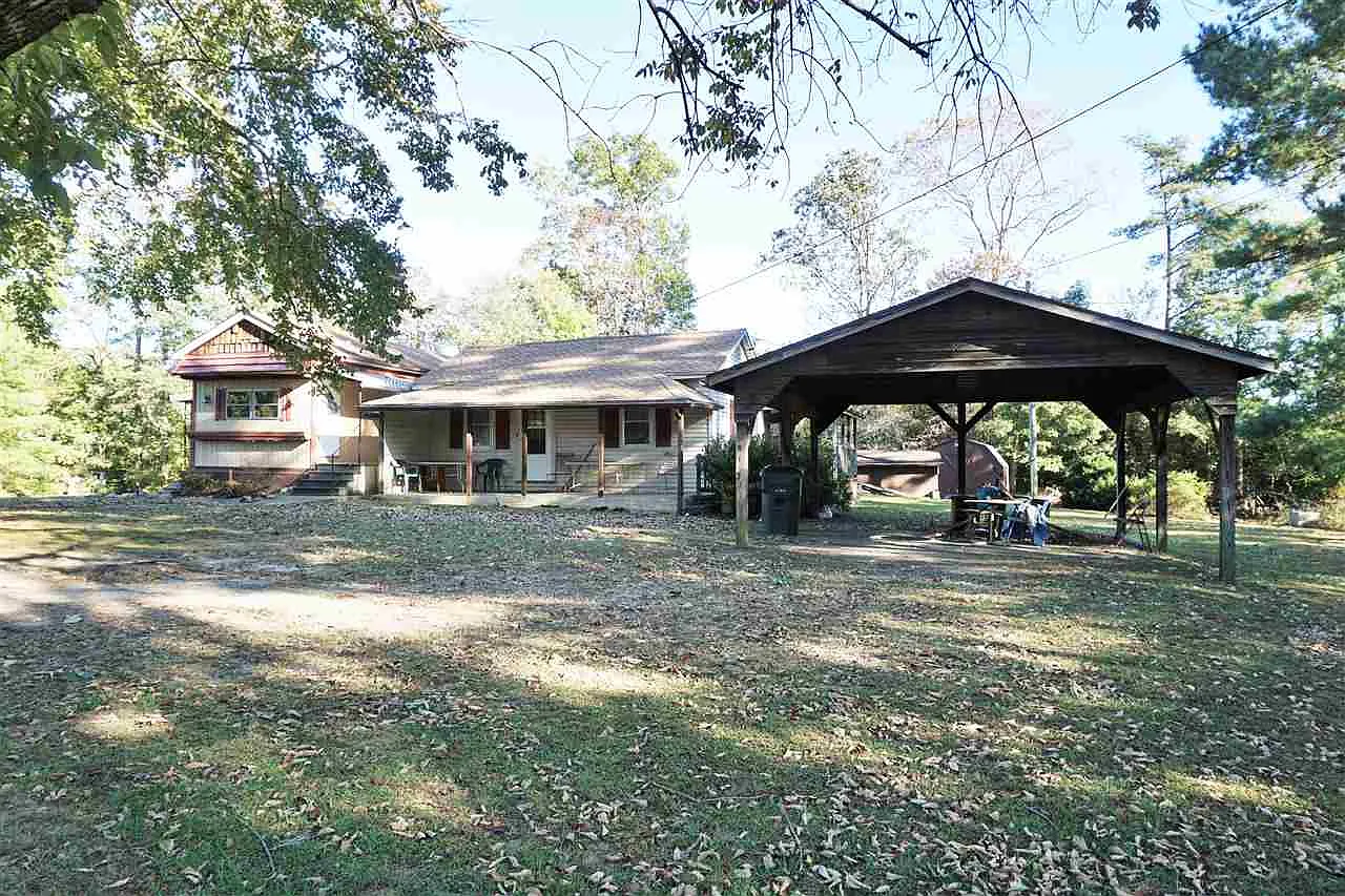1024 Preddy Creek Rd photo 1
