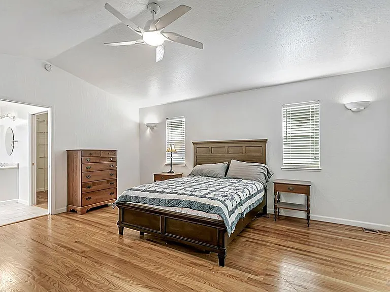 188 Glacier Cir — Photo 21