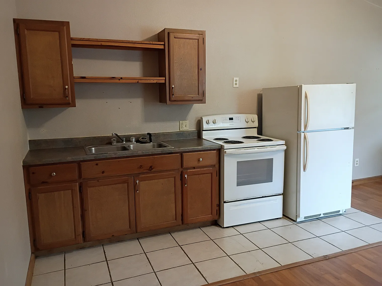Red Door Apartments — Photo 3