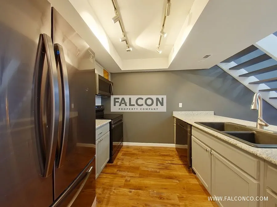 Incredible Condo in Rockrimmon! — Photo 4